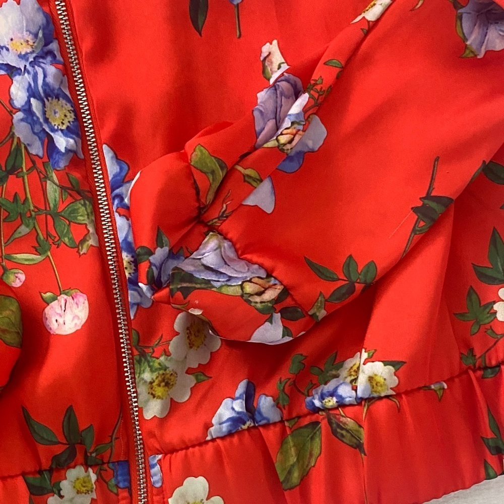 Amisu Red Bomber Jacket with Blue Floral Pattern - Picture 5 of 7